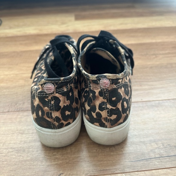 Steve Madden Emmi Leopard Print Platform Sneakers - Picture 3 of 4